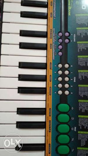 Casio SA- tones Electronic Keyboard