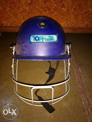 Cricket helmet and gloves want to sell urgently