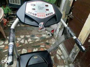 Electronic treadmill for very good condition use