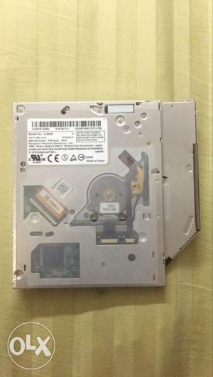 Part of Mac Book Pro Non-Retina for sale 2 GB RAM and CD
