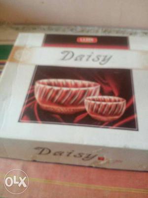 Unused pudding set or bowl set.it has 7 piece.and