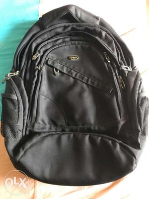 VIP black laptop bag in good condition at rs 500/-
