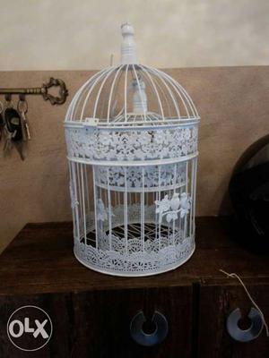 2 bird cages for show