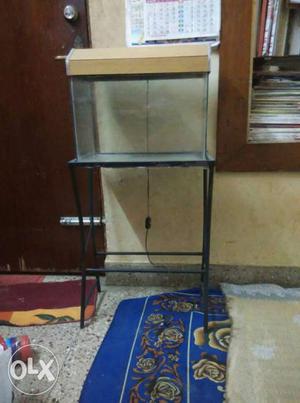 Brand new aquarium with stand and top with no