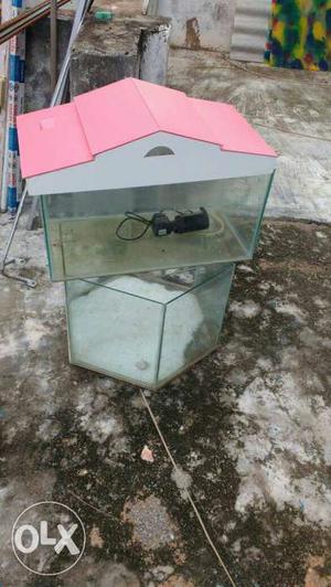 I want sell my fish tank 2nos with top and