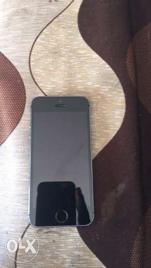 IPhone 5s 32 gb mint condition without any dent