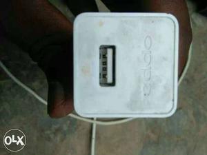 Oppo a33f ka original charger hai, 4 month