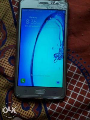 Samsung on 5 touch damage in upper side but touch