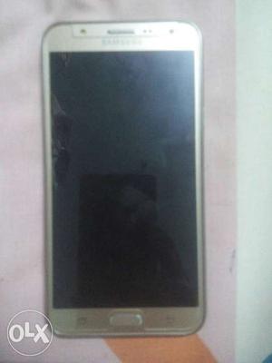 Urgent sell Samsung J7 with 2 back cover and 1