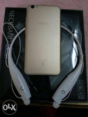ViviV5s with wireless free earphone just three