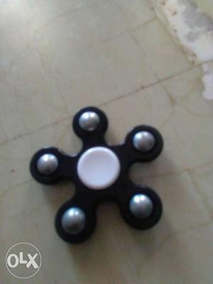 Black And White Fidget Spinner