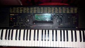 Black Yamaha Electronic Keyboard