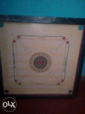 Carom board with pan