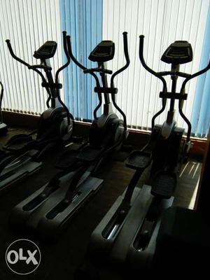 Elliptical cross trainer for commercial usage foe