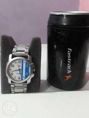 Fastrack blue&white dialer with chain new
