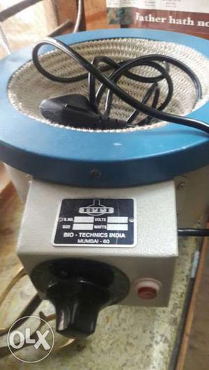 Good condition mantle heater for lab purpose
