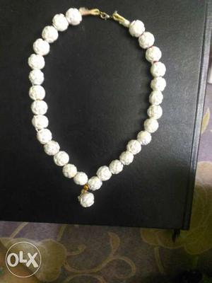 Handmade moti necklace