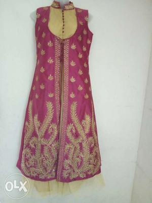 Maroon And Brown Floral Sleeveless Traditional Dress
