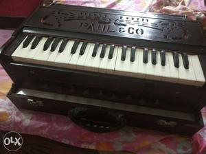 Paul &Co. Harmonium in extremely neat condition.
