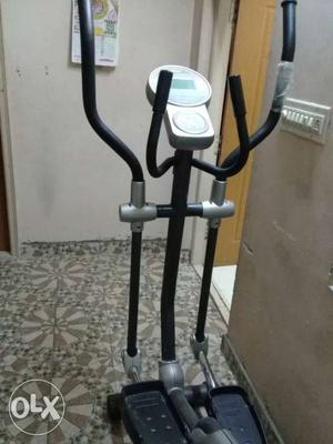 Physique elliptical trainer with digital display