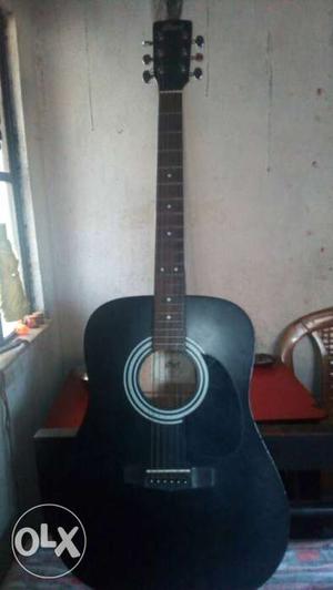 Pure eksotic jambo guiter CORT.. it had good condition...