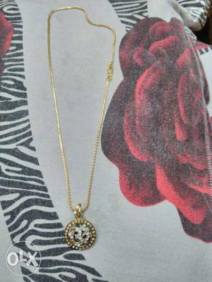 Round Gold-colored Pendant Necklace