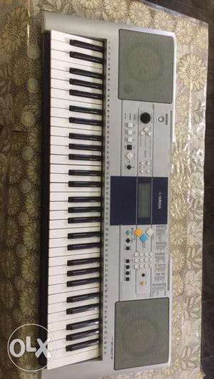 YAMAHA PSR E323 - Less than 100 Hrs running