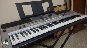Yamaha PSR I-455 Electronic Keyboard