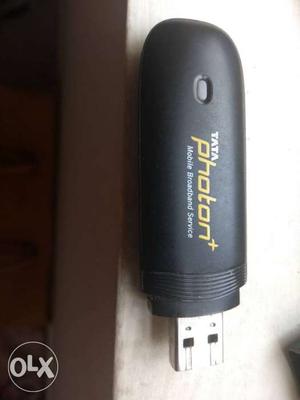Black Tata Photon + USB Broadband
