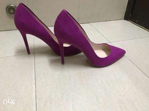 Brand new Heels from london. Size 40 or 7
