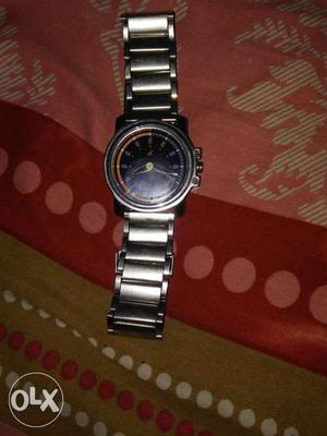 Fastrack watch worth Rs. 