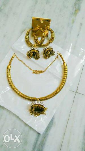 Gold-colored Necklace And Earrings Set