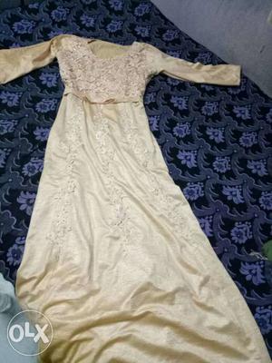 New designer gown for urgent sale reason size