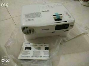 Projector Epson hardly run 4 hrs imported from