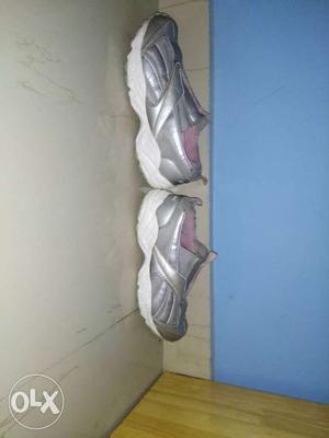 Reebok Women Runnnng Shoes. Size 7