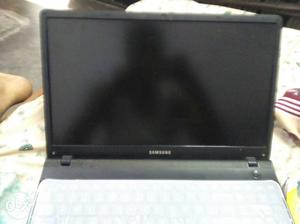 Samsung laptop for sale n exchange with iPhone