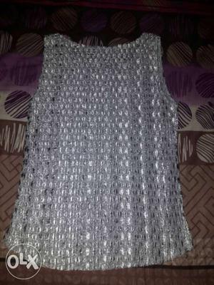 Sleevless Silver Top (Size S), crepe material