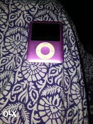 Urgent !! I want to sell my apple ipod with charger in gud