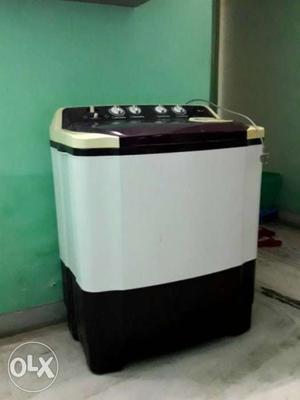 White, Black And Brown Twin-tub Washing Machine