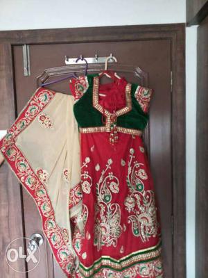Women's Red,brown,green,and Beige Floral Print Sari