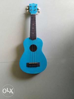 1 month old zabel saprano ukulele in good condition