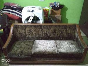 5-Seater Sofa For Sale in Chhajjumajra