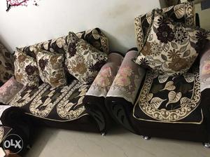6months old sofa set, neat in condition.