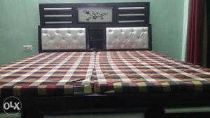 Bed with sleepwell orthopaedic mattress. 5 month
