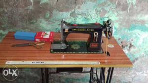 Black Shiela Sewing Machine