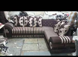 Brown And White Striped Fabric Sectional Sofa 7ol386l29o