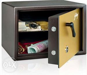Godrej premium coffer locker for gold&