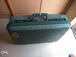 Green VIP alfa Luggage Bag in good condition
