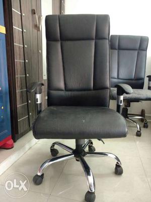 Hydroleec Boss Chair complete condition 2 chair