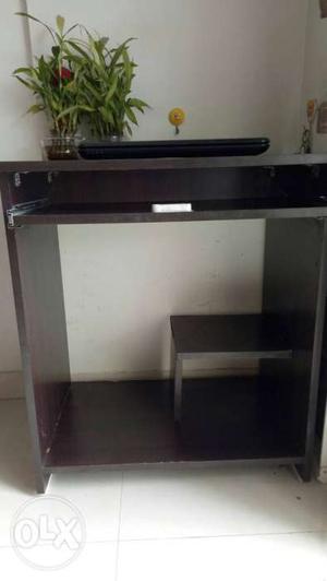 I have computer table in a very good condition. I